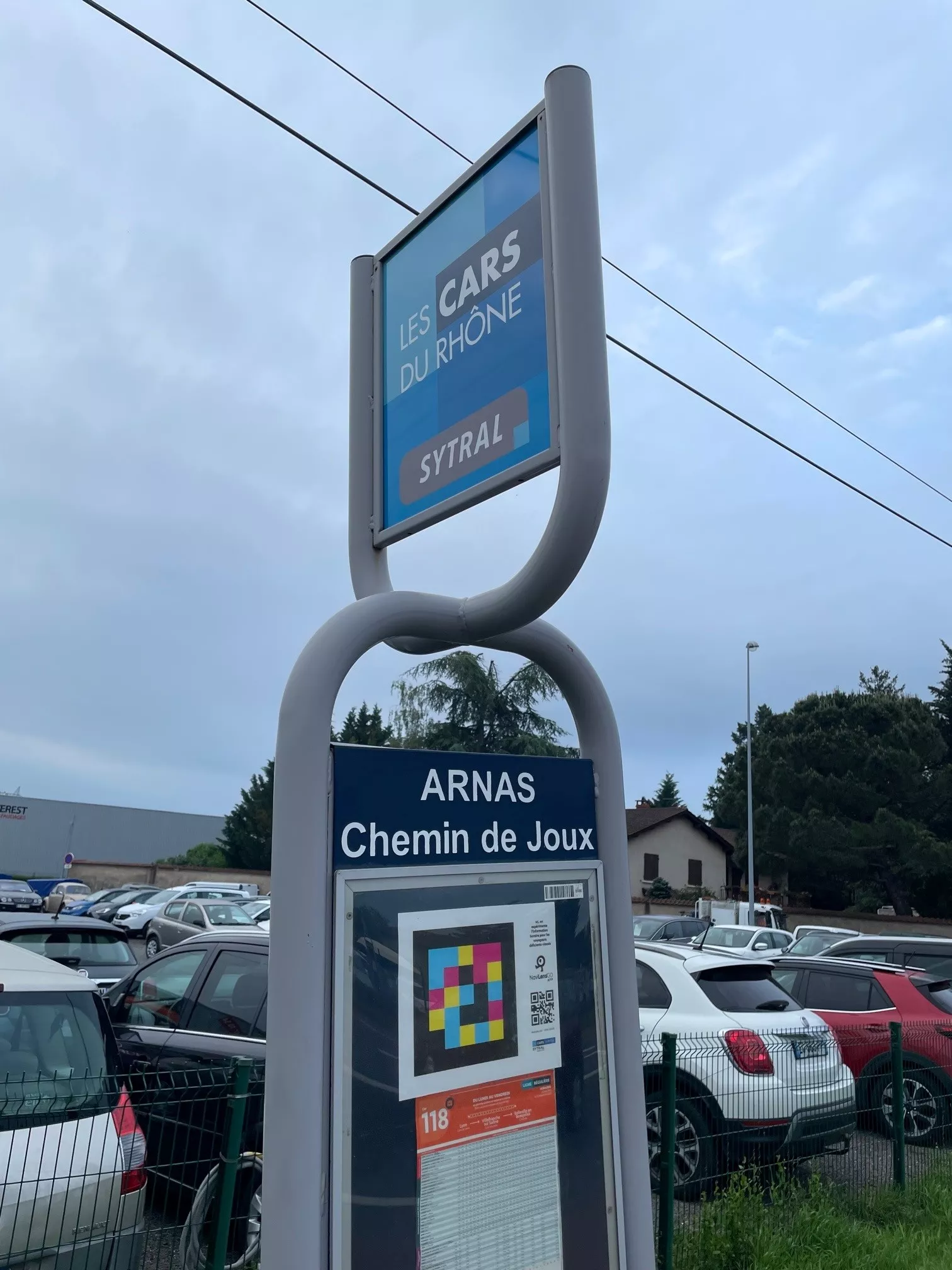 Poteau d'arrêt ARNAS Chemin avec QR Code coloré 